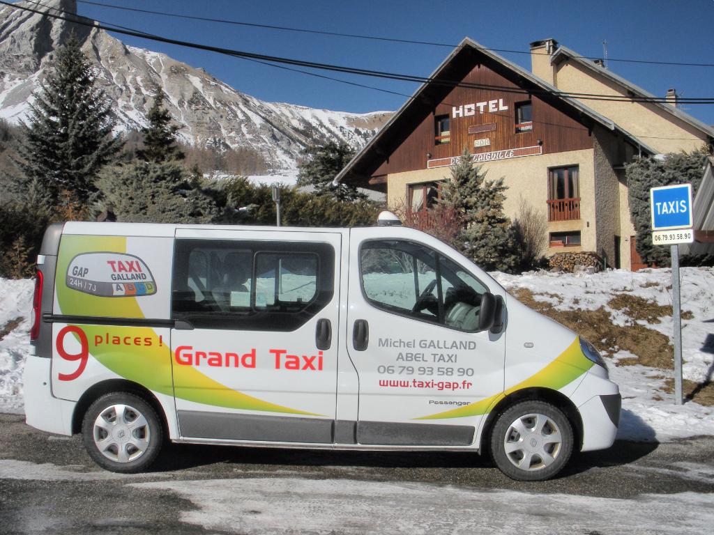 Minibis Grand Taxi à Laye